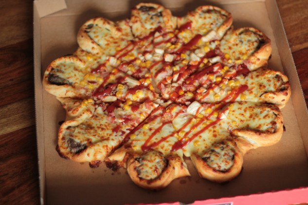 The Cheeseburger crust pizza