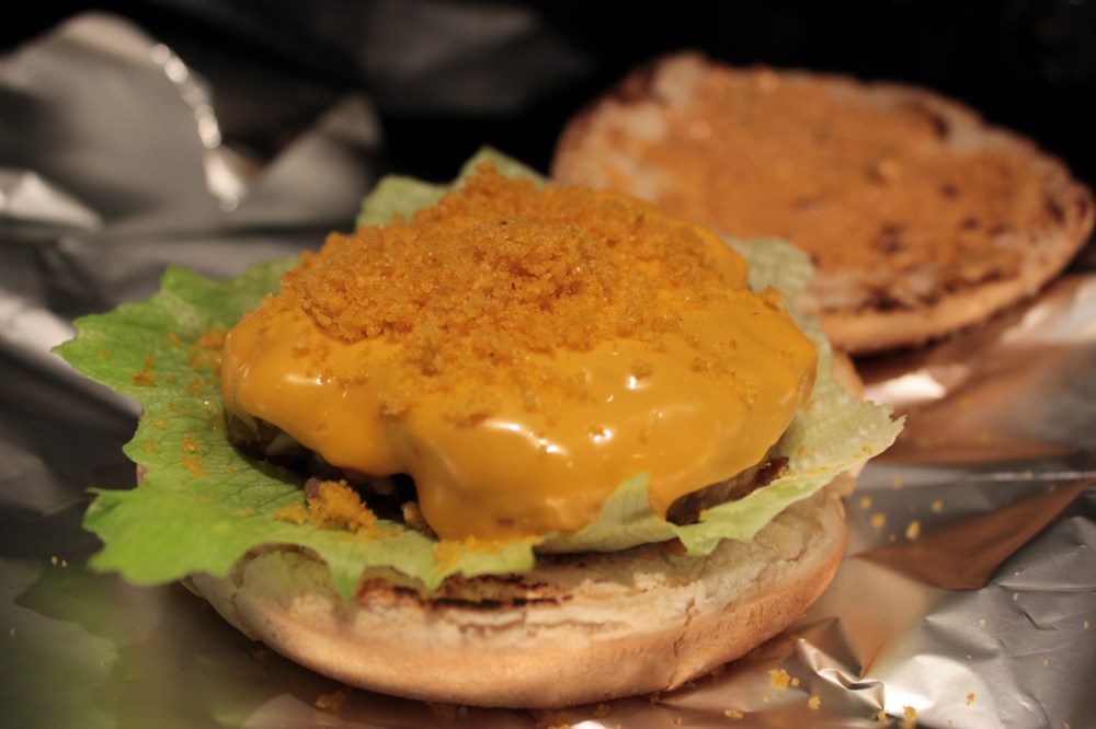 Sprinkle the remaining Monster Munch on top.