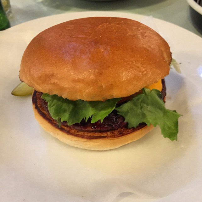 Cheeseburger with 'Freddar'